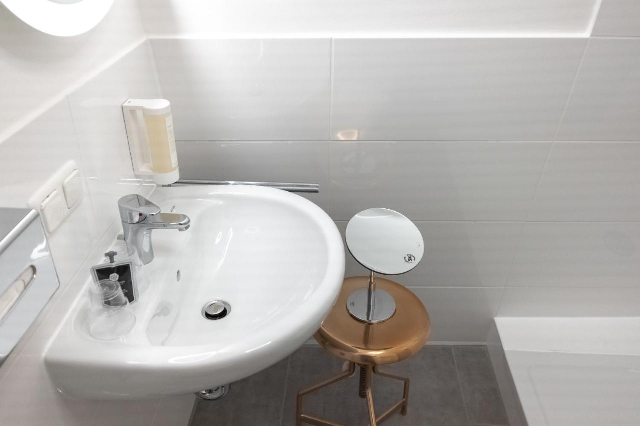 Ana Living Center By Arthotel Ana - Self-service-hotel Hotel